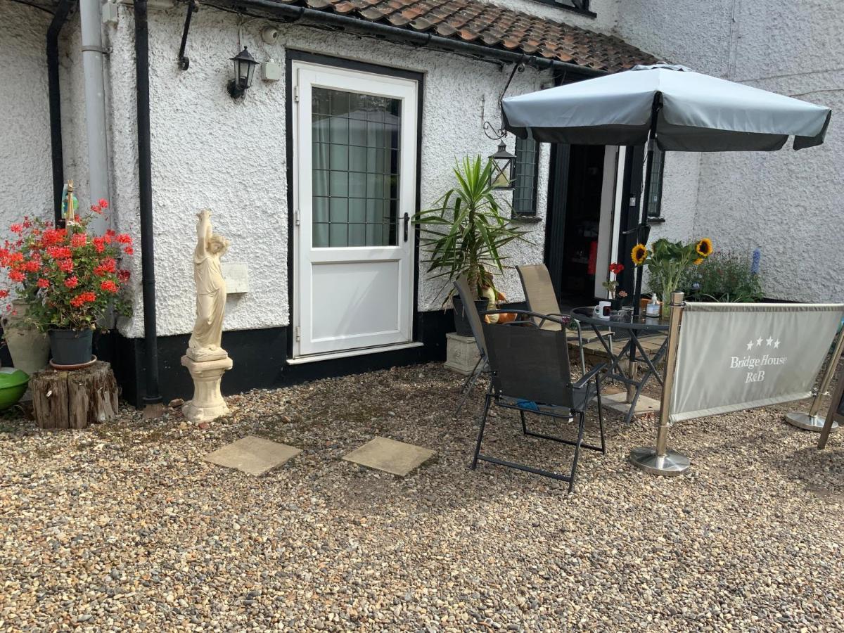 The Bridge Guest House Coltishall Exteriér fotografie
